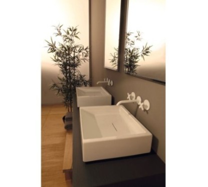 DIAGONAL lavabo d'appoggio finitura bianco lucido