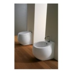 PLANET bidet a terra