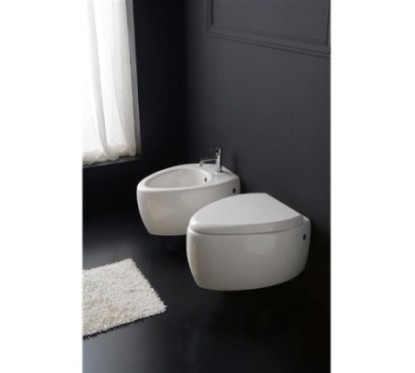 MOAI bidet sospeso
