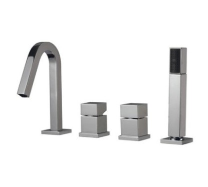 QUADRA batteria monocomando bordo vasca 4 fori canna a P finitura cromo