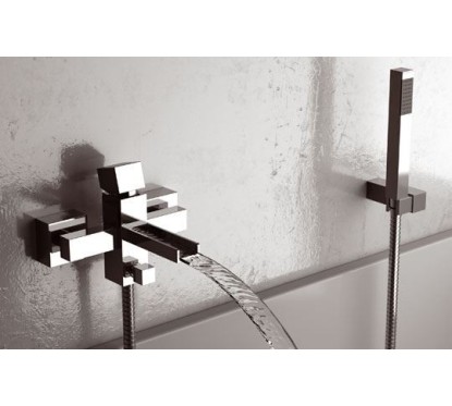CUBE WATERFALL monocomando vasca esterno con bocca a cascata finitura cromo